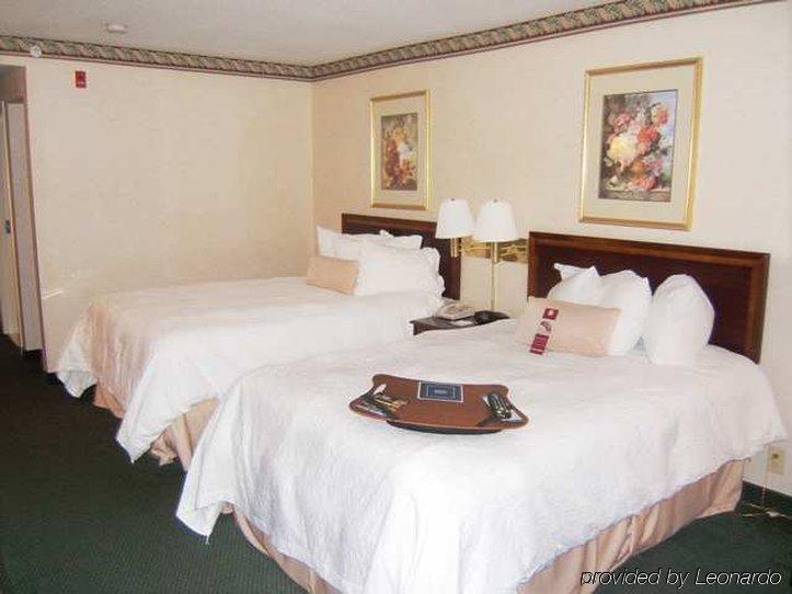 Hampton Inn Roanoke/Hollins - I-81 Room photo